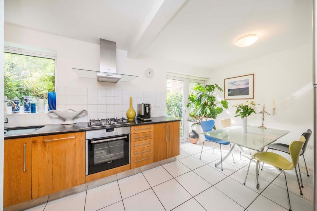 House in Kingston upon Thames - View 4