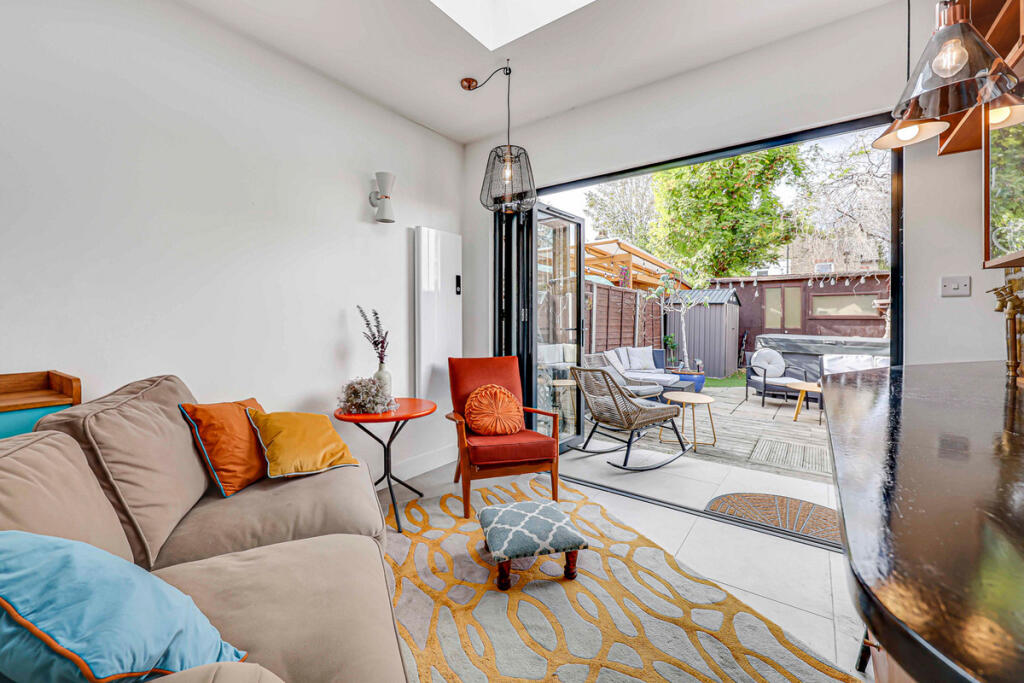 Apartment in Southend-on-Sea, Milton, Westcliff-on-Sea - View 5