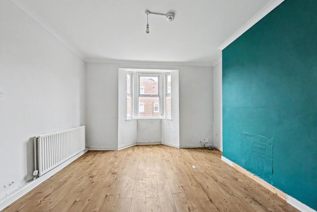 Apartment in Newcastle upon Tyne - View 4