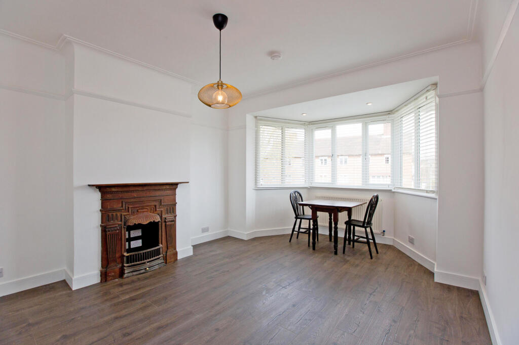 Main image of property: Torrington Park, London, N12