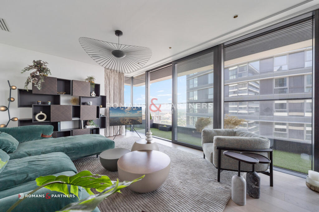 Main image of property: Hobart Building, Canary Wharf, E14