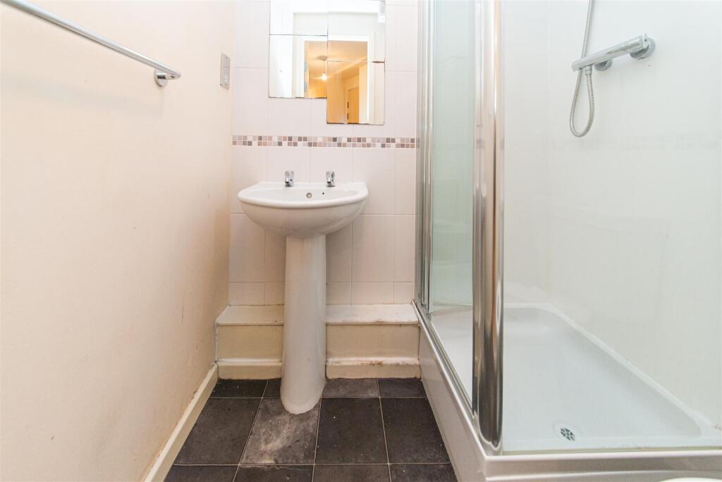 House in Newcastle upon Tyne - View 5