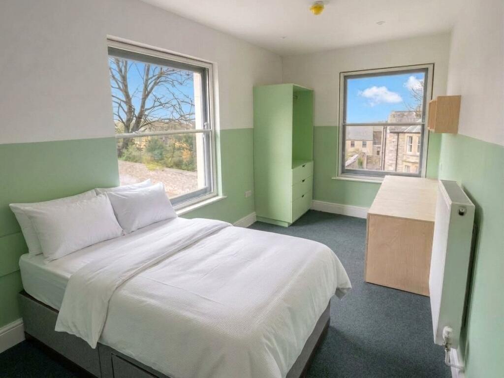 Blackberry Hill, Fishponds, Bristol, BS16