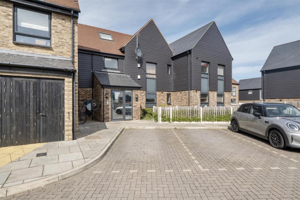 Main image of property: 2 Brooke Close, Margate