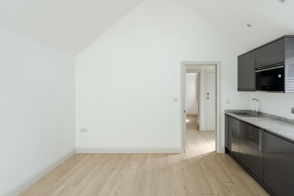 Apartment in Bristol - View 5