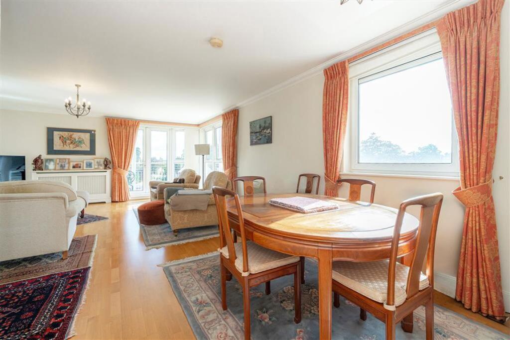Twickenham Road, Teddington photo 3
