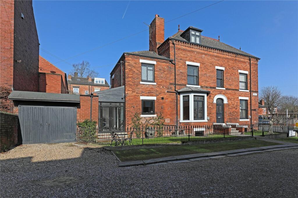 Main image of property: Cardigan Terrace, Wakefield, West Yorkshire, WF1