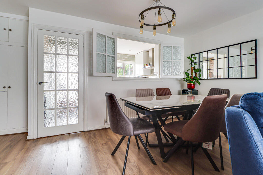 House in Dacorum, Markyate - More