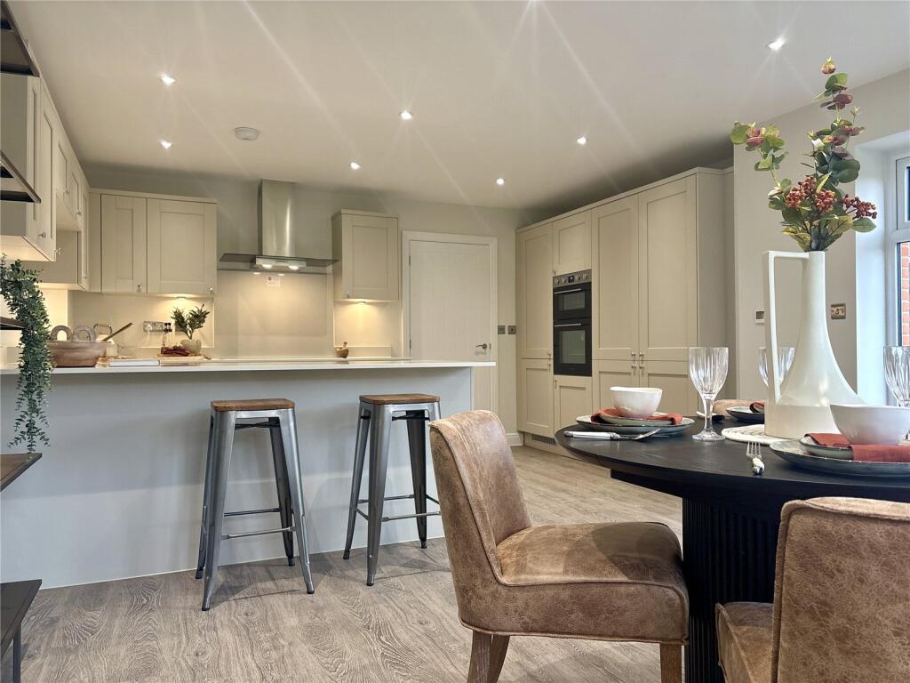 Tower House Farm, The Street, Mortimer, Reading, RG7 photo 3
