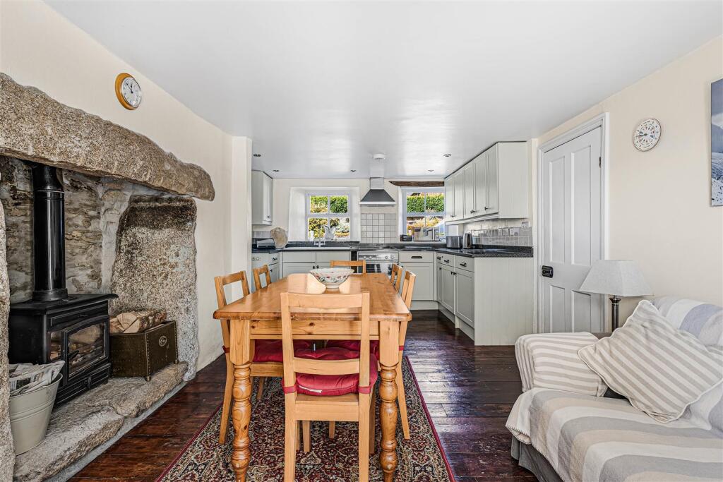 House in Plymouth, Camelford - View 3