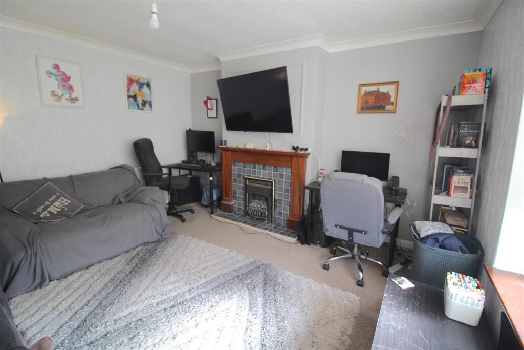 House in Birmingham, West Midlands - View 2