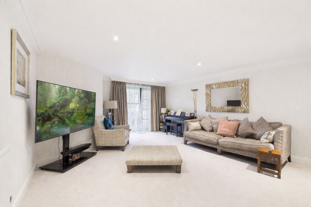 Apartment in Newcastle upon Tyne, Tyne and Wear - View 2