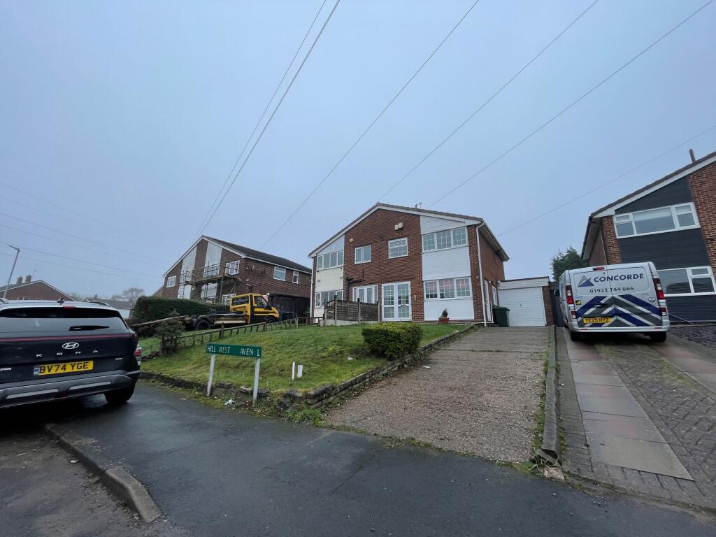 Hillcrest Avenue, Birmingham, B43