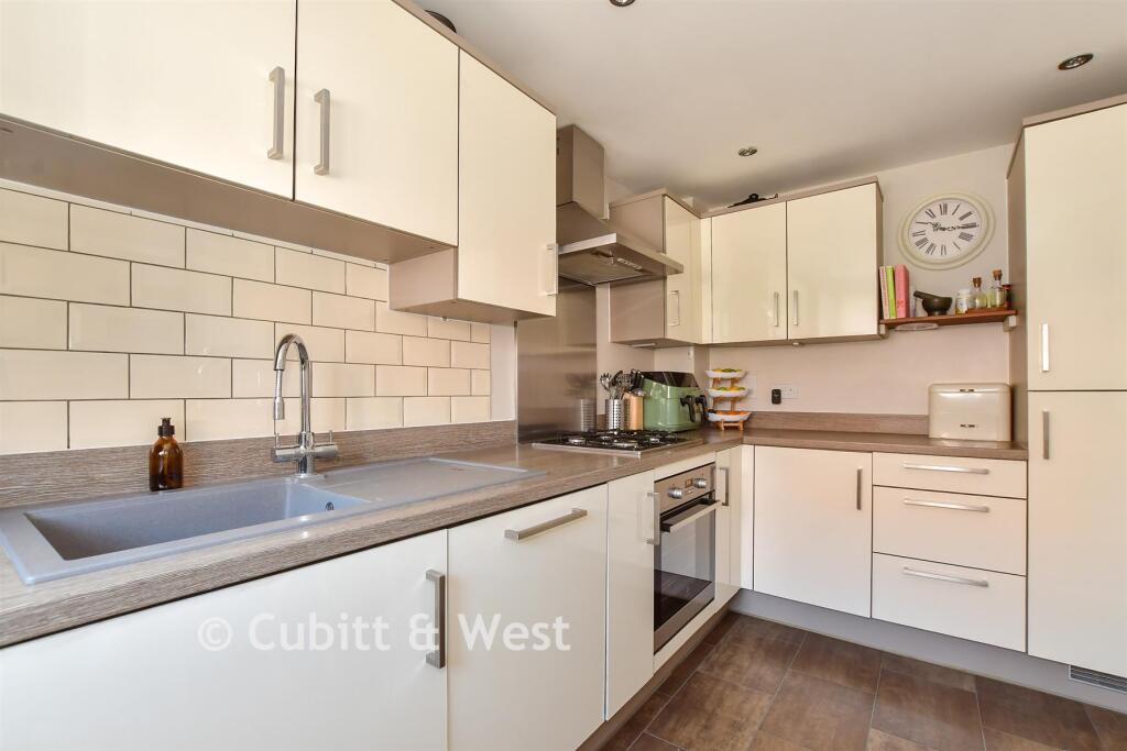 Ockenden Road, Littlehampton, West Sussex - More