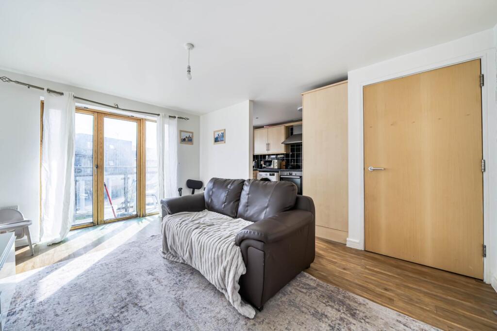 Apartment in Ipswich - View 4