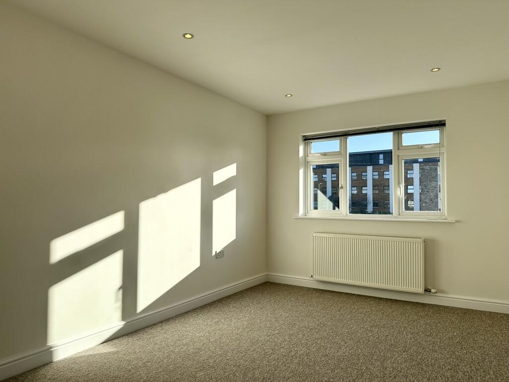 Apartment in Bournemouth - More