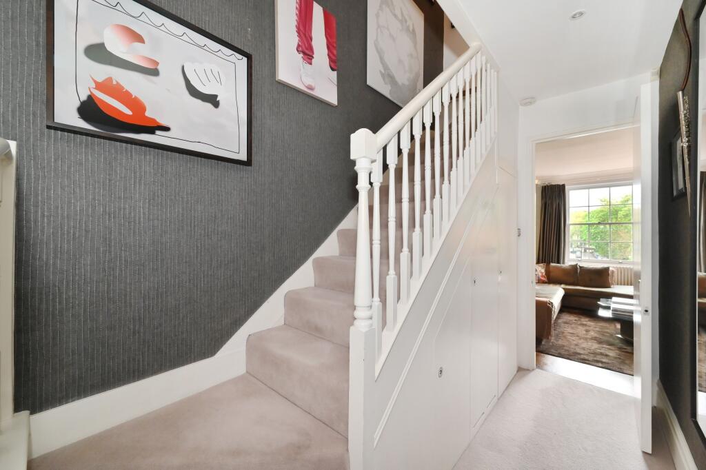 Apartment in London - More