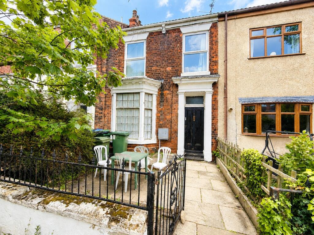 Main image of property: West Parade, Grimsby, Lincolnshire, DN31