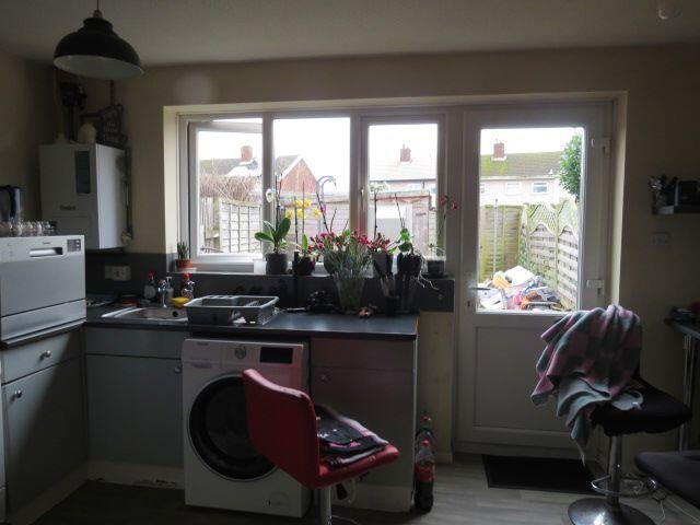 Radford Close, Atherstone, Warwickshire, CV9 3LA photo 3