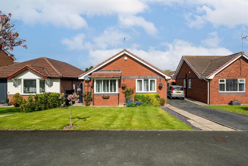 Main image of property: Lon Cwybr, Rhuddlan, LL18