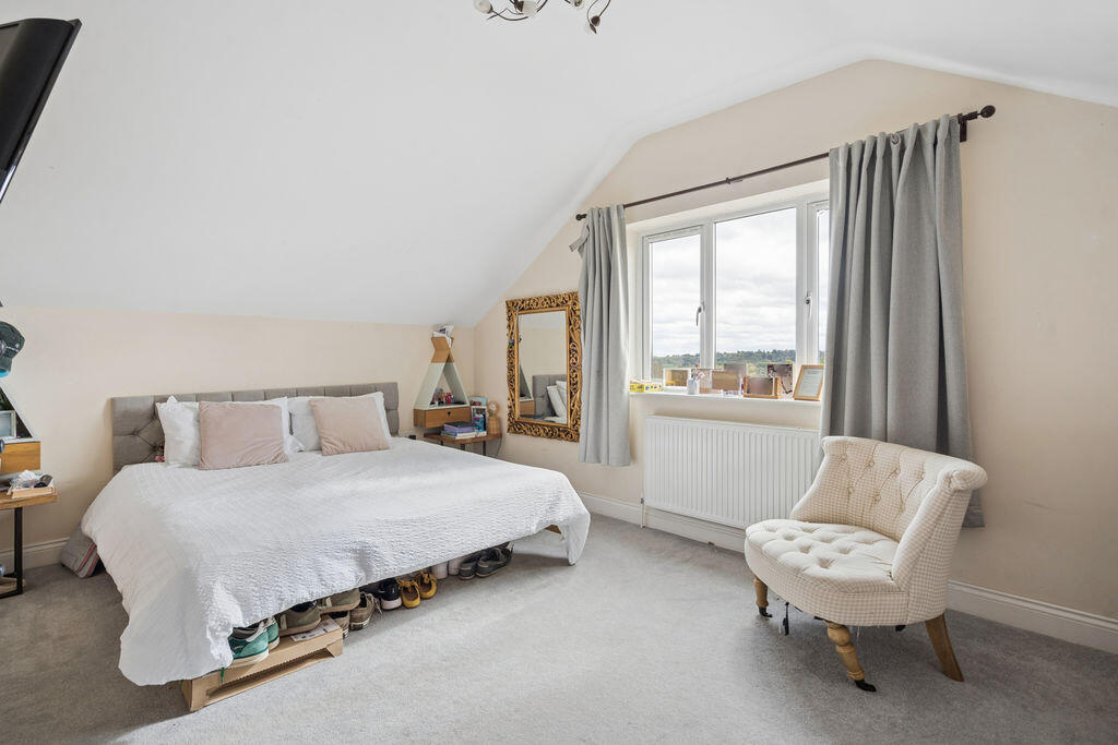 House in Marlow, Buckinghamshire - View 5
