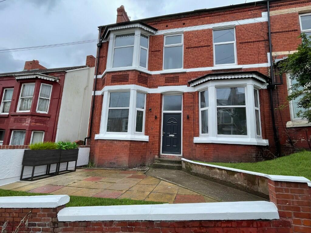 Main image of property: 10 Kinglake Road - Studios - AVAILABLE NOW