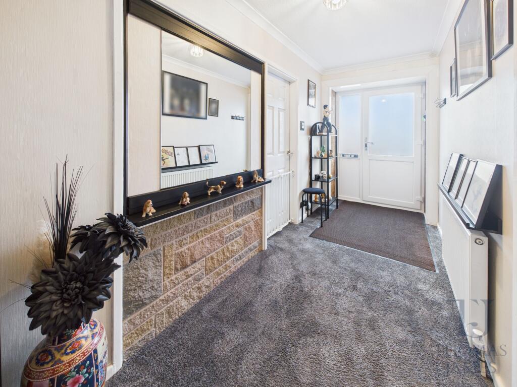 House in Rushcliffe, Gotham - View 4