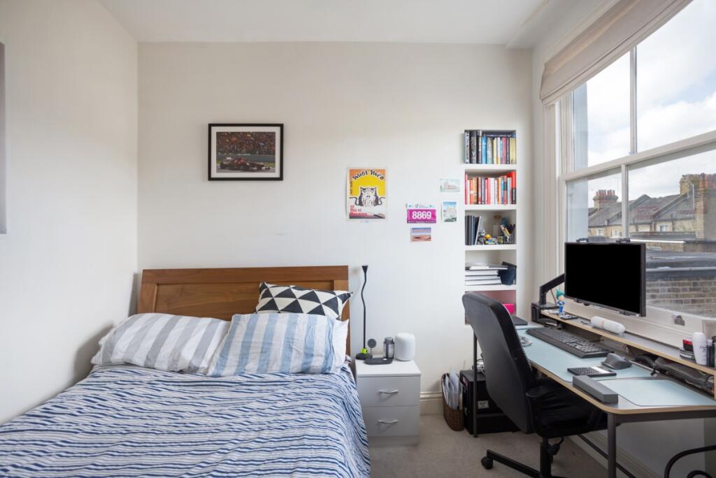 Apartment in London - More