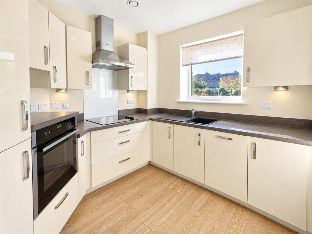 Apartment in Salisbury - View 5