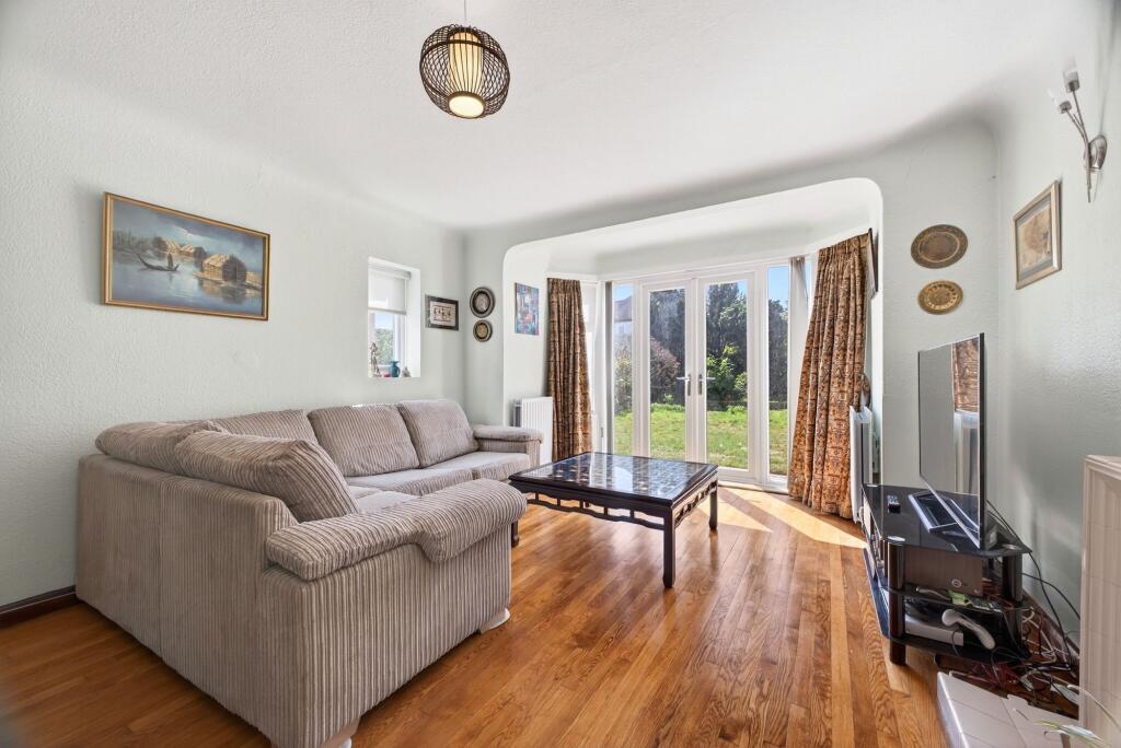 Woodlands Avenue, New Malden, KT3 photo 4