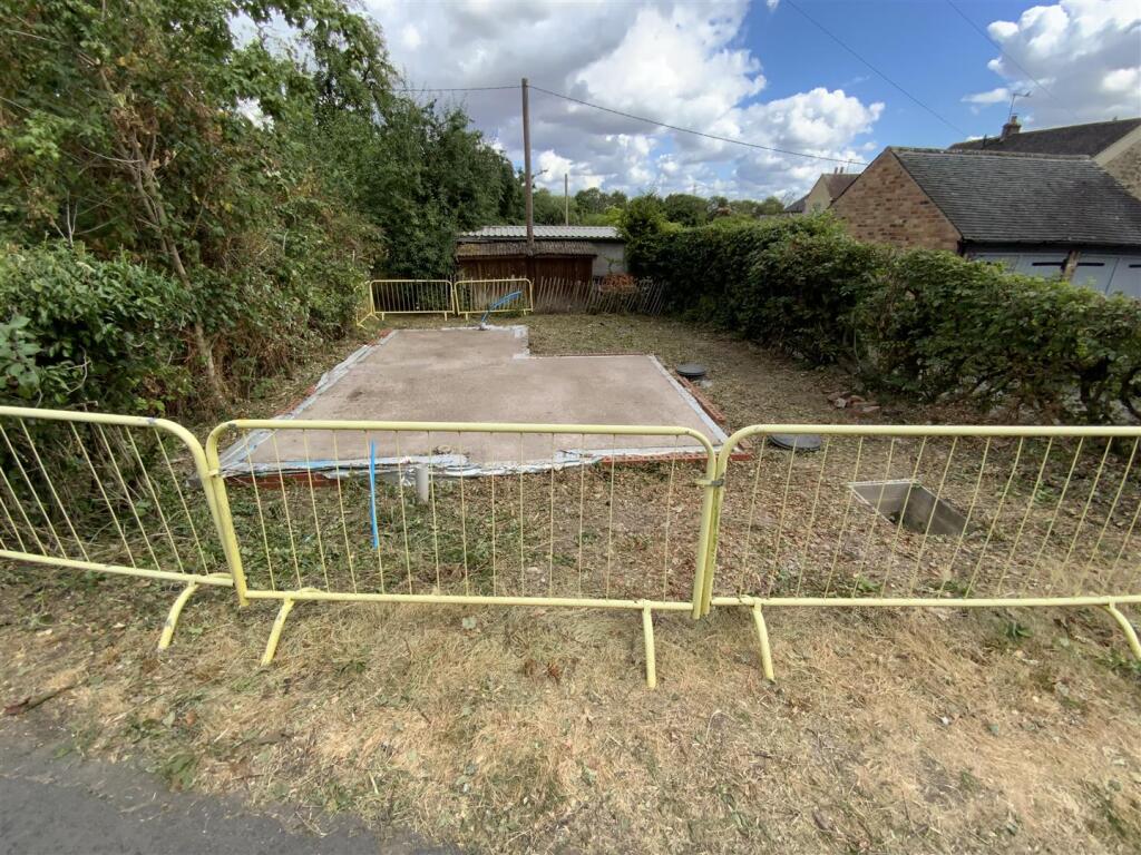 Land adjacant to 56 The Spittal, Castle Donington - More