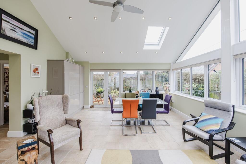 Modern Three Bedroom Detached Bungalow in Hingham photo 3