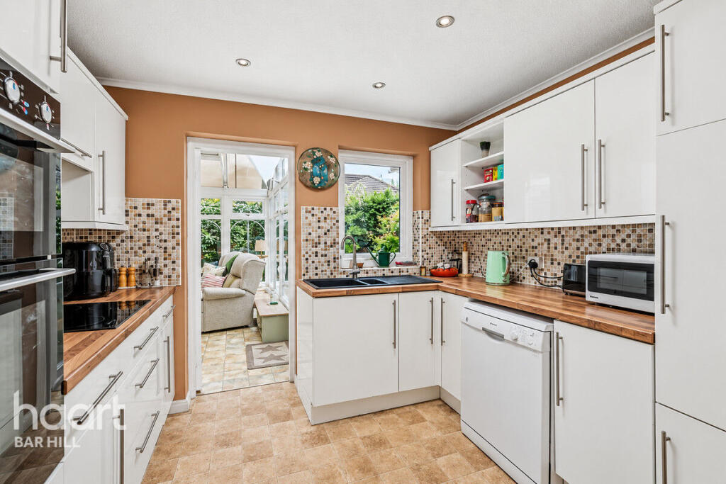 Kingfisher Close, Bourn photo 4