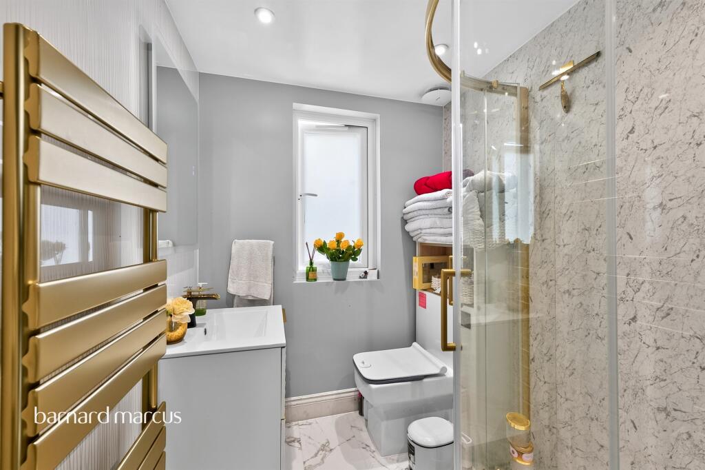 House in Reigate and Banstead, Surrey - View 2