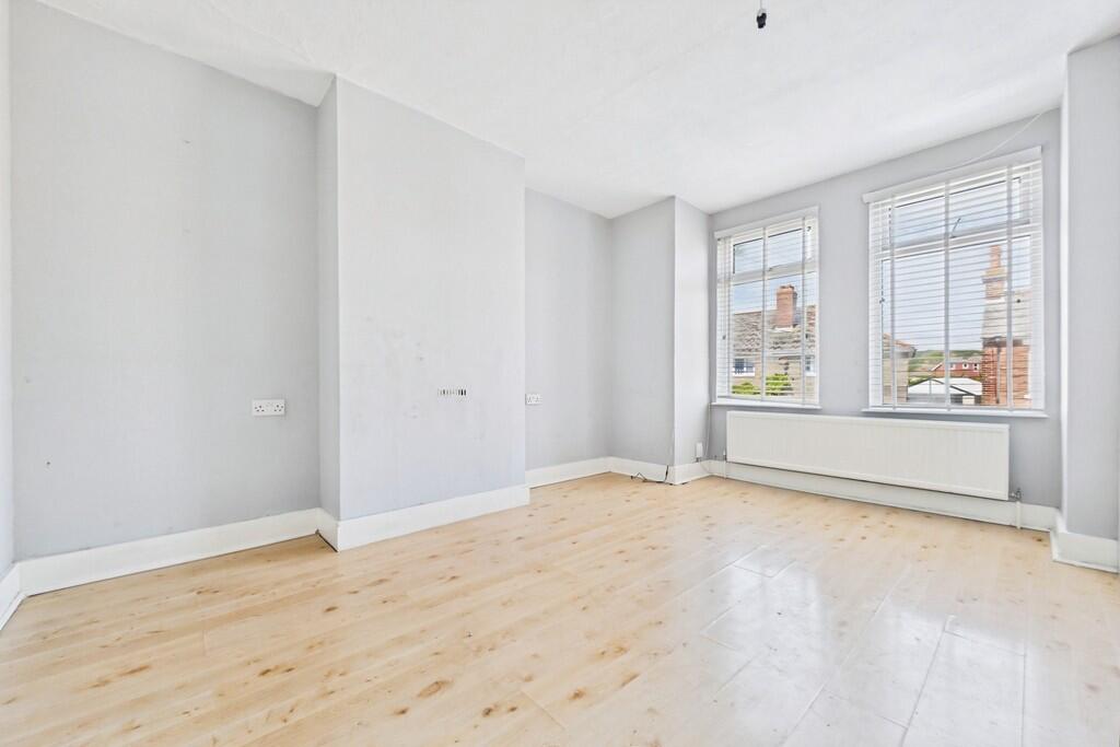 House in Folkestone, Cheriton - View 2