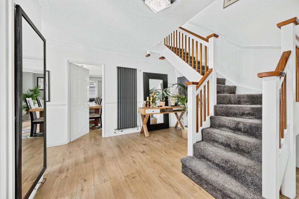 House in Northampton, West Northamptonshire - View 2