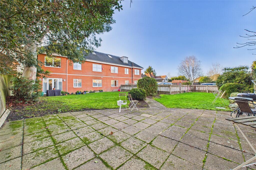 Main image of property: Reading Road, Winnersh, Wokingham, Berkshire, RG41