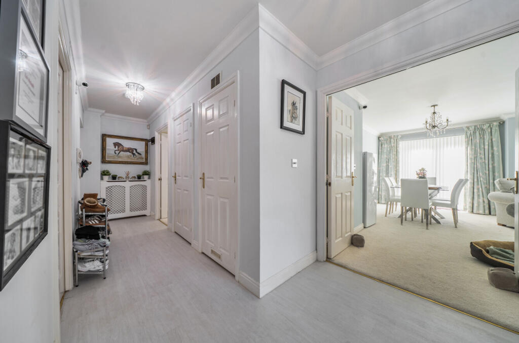 Apartment in Southampton - View 5