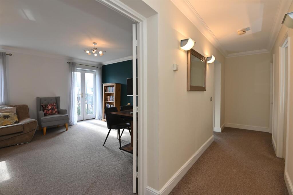 Apartment in London - View 3