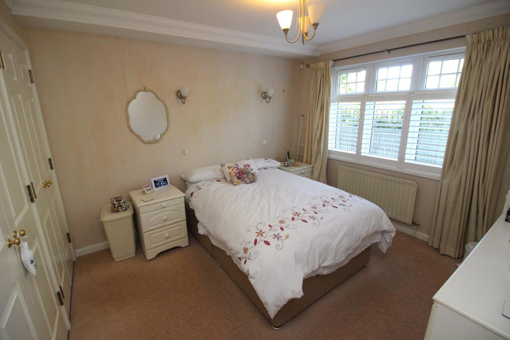 Apartment in Kingston upon Thames - View 5