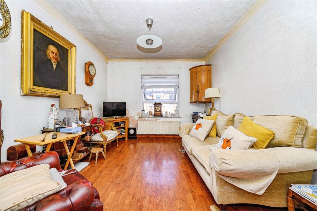 Apartment in Dunstable, Central Bedfordshire - View 4
