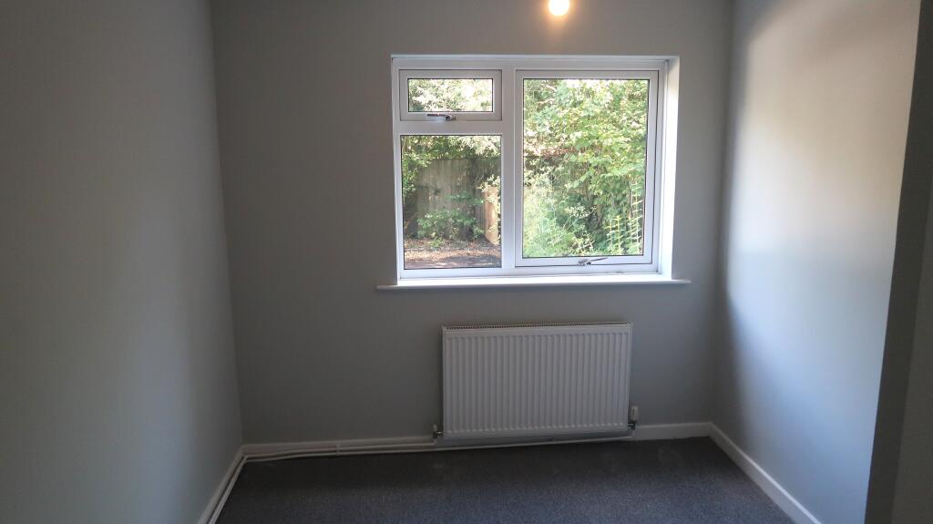 Apartment in Newport - View 4