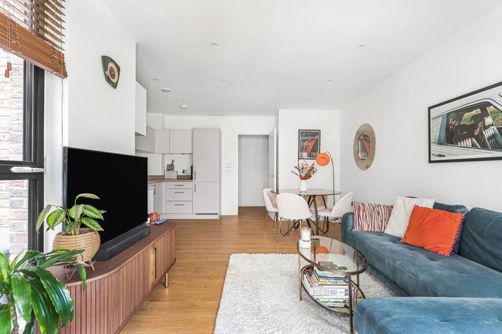 Apartment in London - View 2