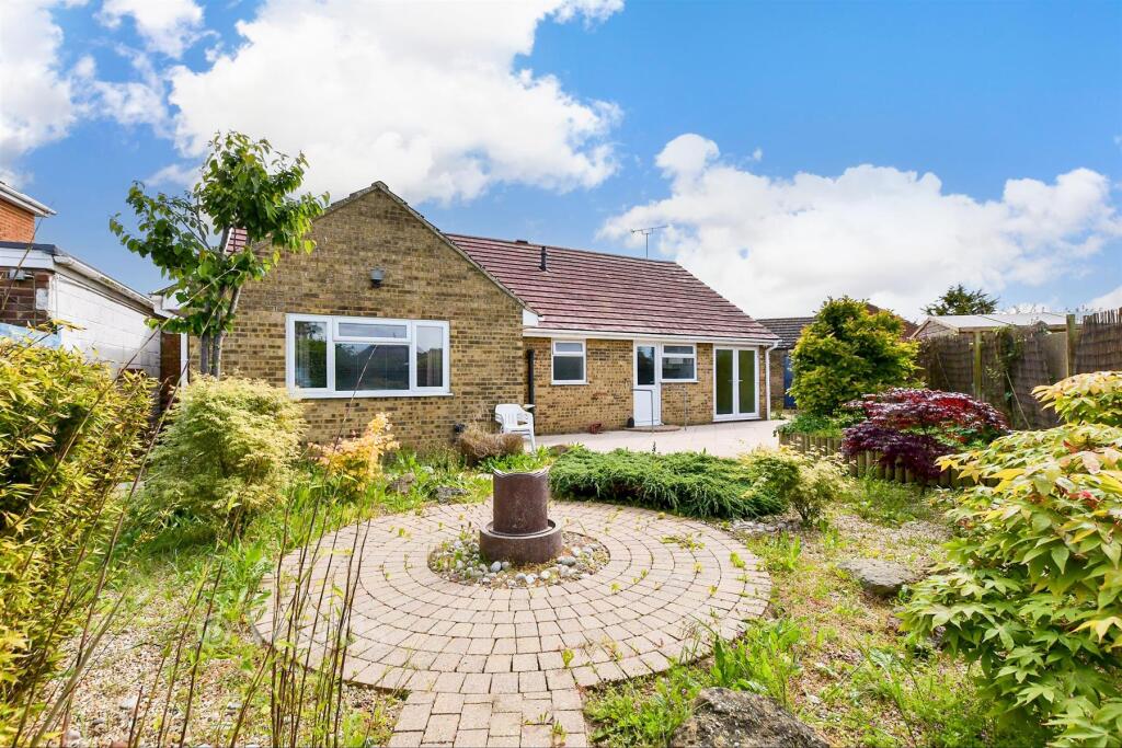 Hiller Close, Broadstairs, Kent photo 3