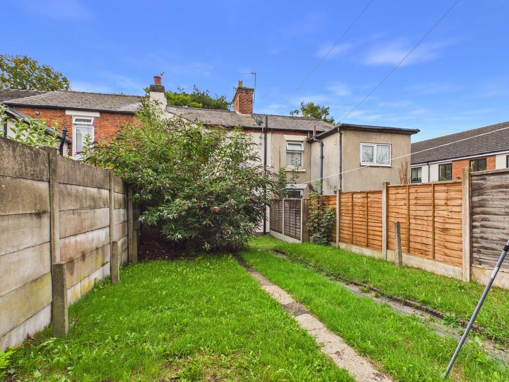 House in Stoke-on-Trent - More