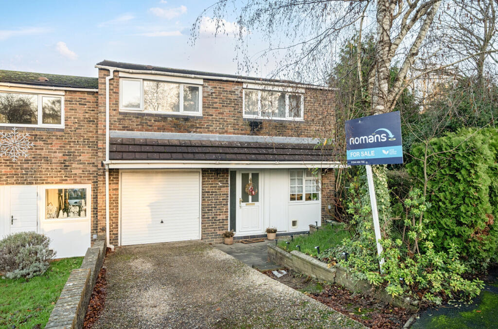 Main image of property: Lingwood, Bracknell, Berkshire