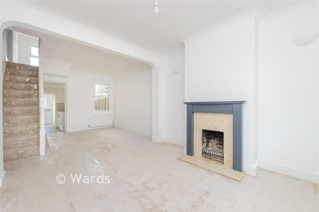 House in Cliffe, West Street - View 4