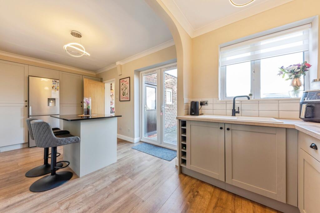 Grassthorpe Road, Newark, NG23 - View 3