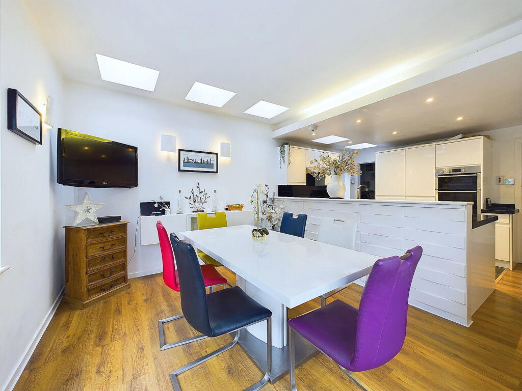 House in Hove, Brighton and Hove - View 2