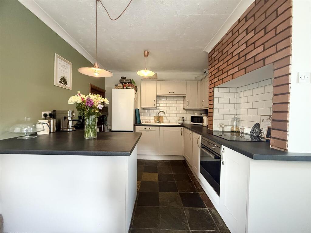 House in Barnsley, Mapplewell - View 5